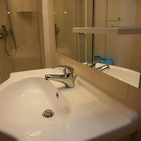 维拉熏衣草公寓 *