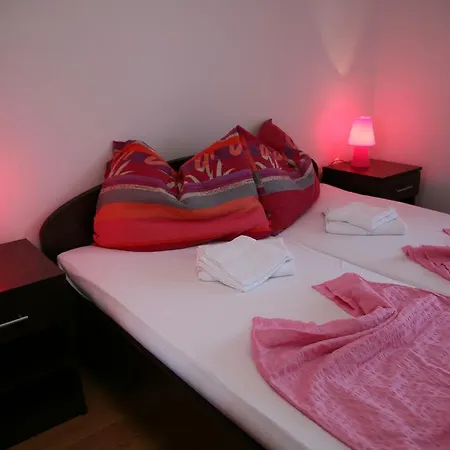 维拉熏衣草公寓 公寓 *