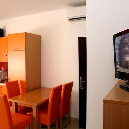 维拉熏衣草公寓 * 法扎纳